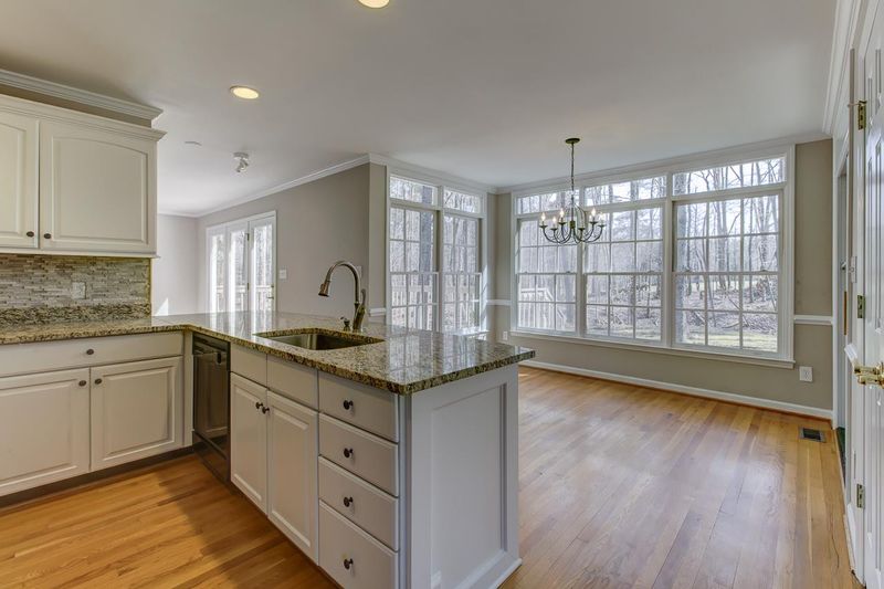 2300 Wabash Rd, Chapel Hill, NC 27516