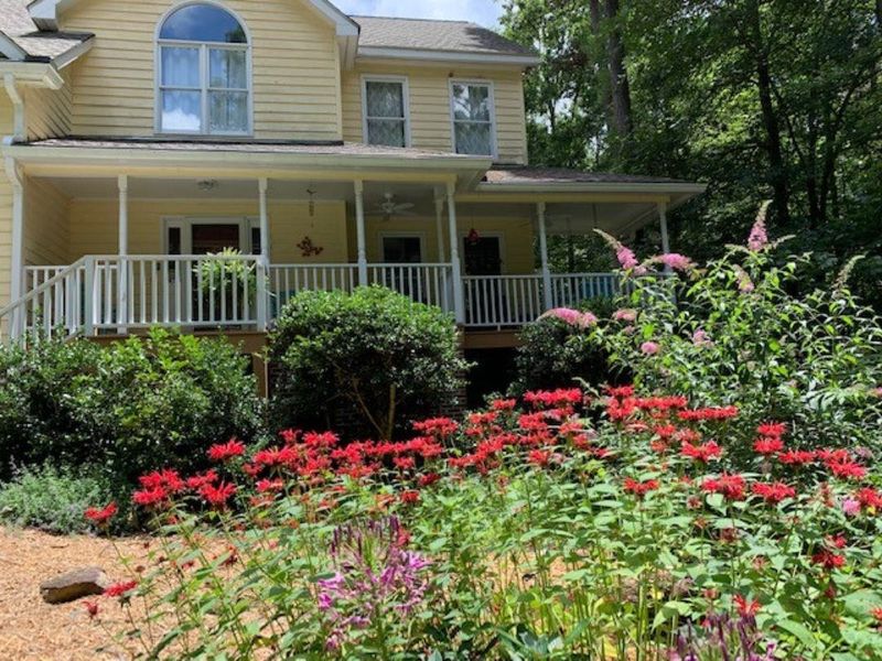 2301 Mountside Dr, Chapel Hill, NC 27516