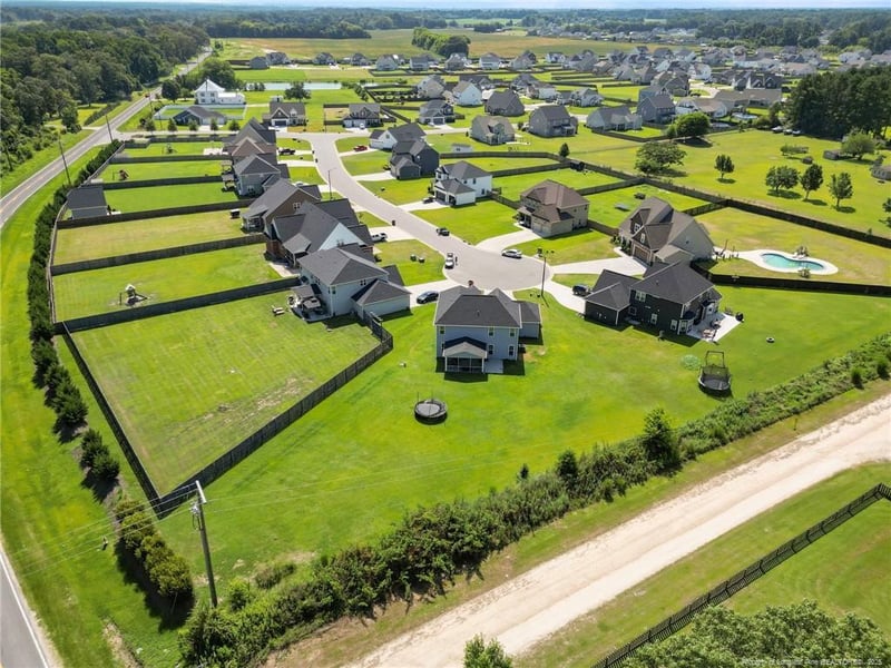 2301 Northway Ct, Hope Mills, NC 28348