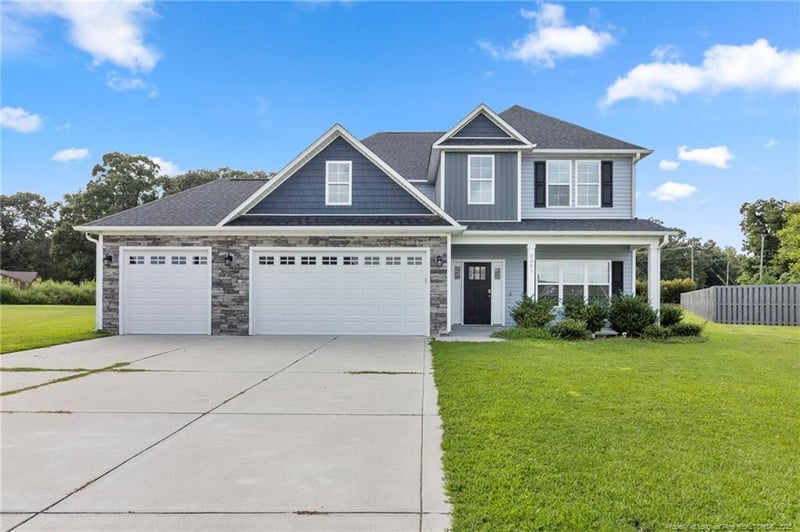 2301 Northway Ct, Hope Mills, NC 28348
