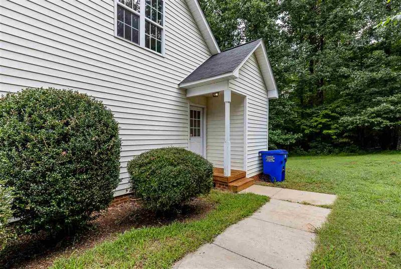 2301 Red Oak Ct, Hillsborough, NC 27278