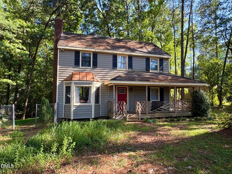 2301 White Oak Cir, Clayton, NC 27520