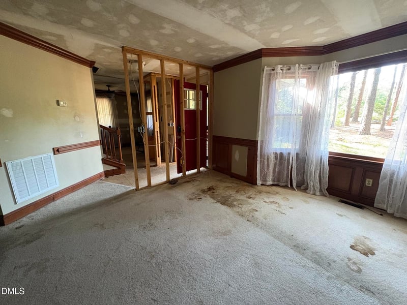 2301 White Oak Cir, Clayton, NC 27520