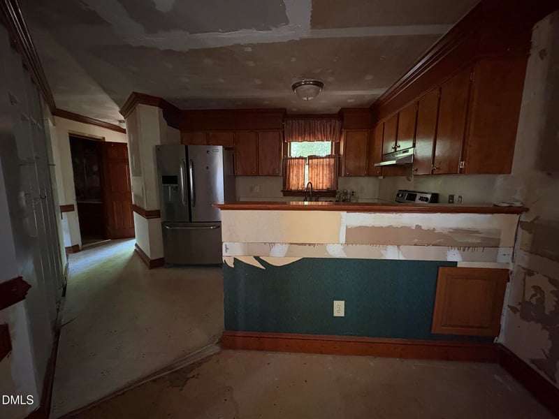 2301 White Oak Cir, Clayton, NC 27520