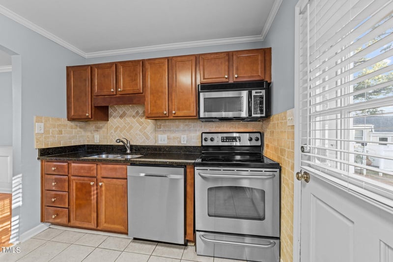 2302 Bernard St, Raleigh, NC 27608