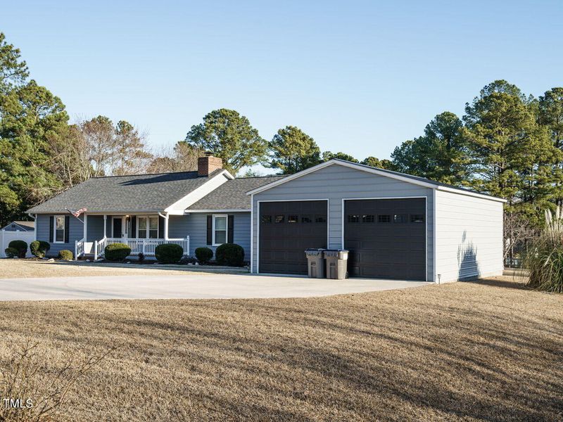 2302 Dunbar Dr, Sanford, NC 27332