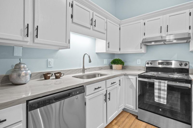 2302 Judah Benjamin Ct, Hillsborough, NC 27278