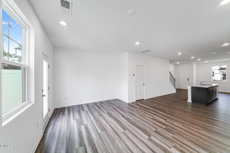 2302 Oakwood Meadows Ct, Raleigh, NC 27604
