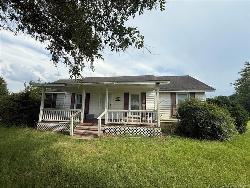 2302 Odom Rd, Hope Mills, NC 28348