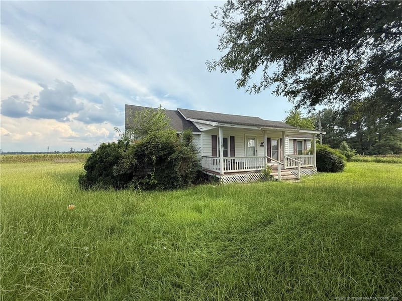 2302 Odom Rd, Hope Mills, NC 28348