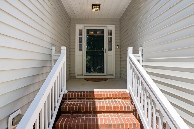 2302 Summit Dr, Hillsborough, NC 27278