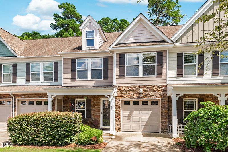 2303 Bartlett Cir, Hillsborough, NC 27278