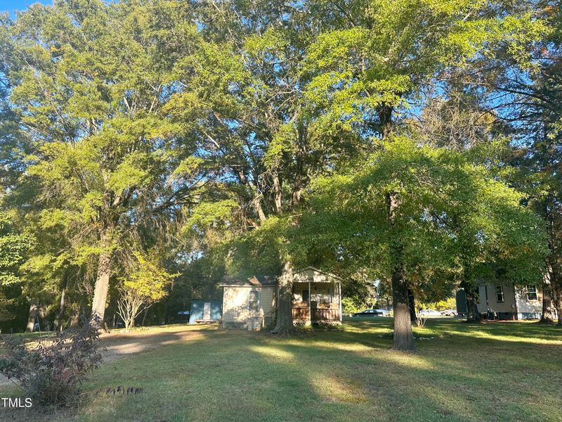 2303 Pinecroft Dr, Burlington, NC 27217