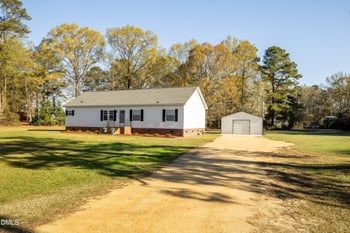 2304 5 Bridge Rd, Clinton, NC 28328