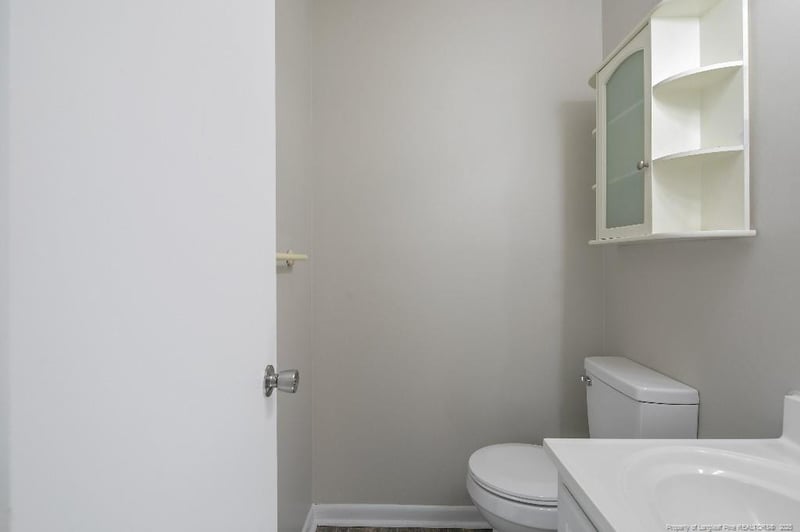 2304 Electra Rd, Fayetteville, NC 28304