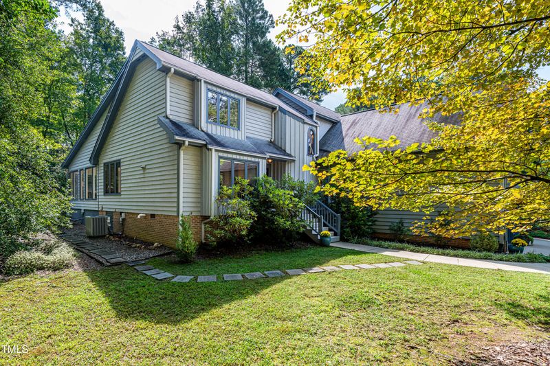 2304 Hamrick Dr, Raleigh, NC 27615