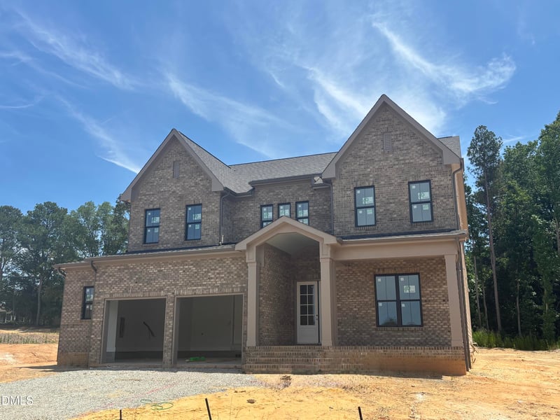 2304 Hilltop Bluffs Ct, Fuquay Varina, NC 27526