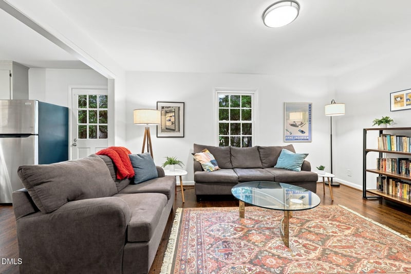 2304 Nelson Hw, Chapel Hill, NC 27517