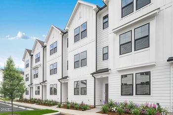 2304 Oakwood Meadows Ct, Raleigh, NC 27604