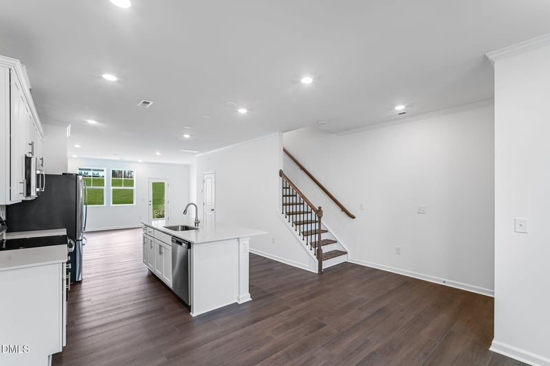 2304 Oakwood Meadows Ct, Raleigh, NC 27604