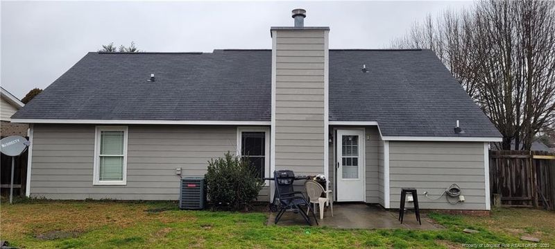 2304 Spindle Tree Dr, Fayetteville, NC 28304