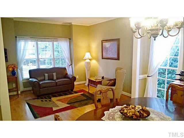 2304 Watersglen Dr, Apex, NC 27502