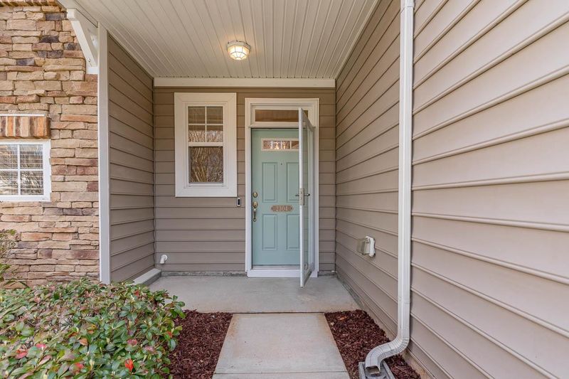 2304 Wispy Green Ln, Raleigh, NC 27614