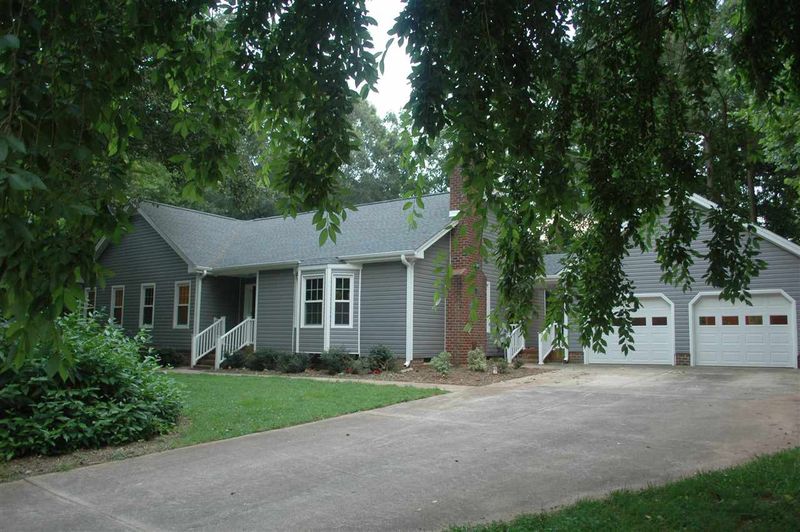 2305 Bull Run Dr, Apex, NC 27539