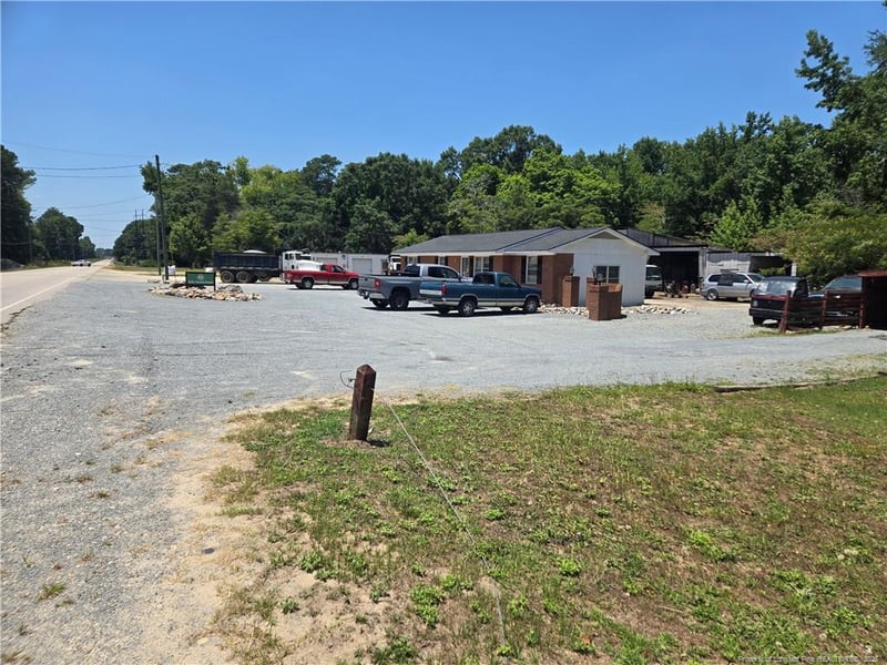2305 Clinton Rd, Fayetteville, NC 28312