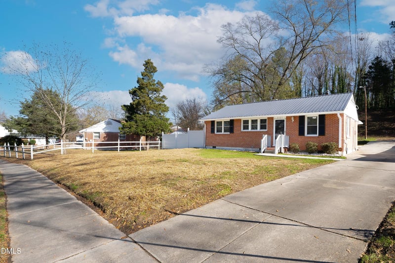 2305 Dandridge Dr, Raleigh, NC 27610