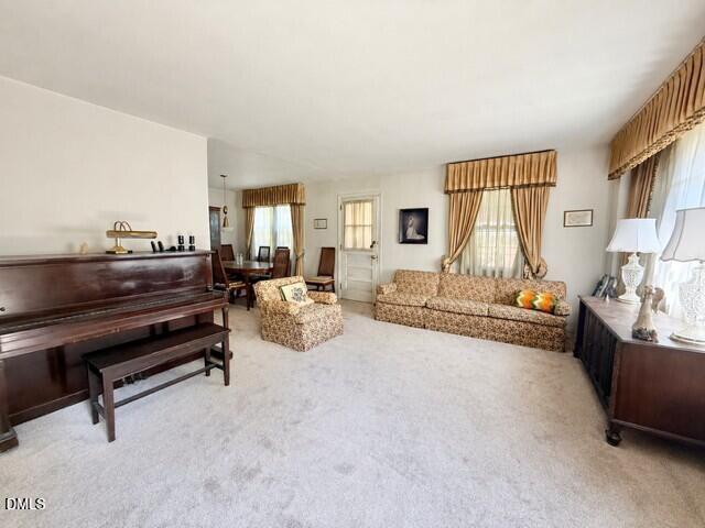2305 Lora Ln, Raleigh, NC 27604