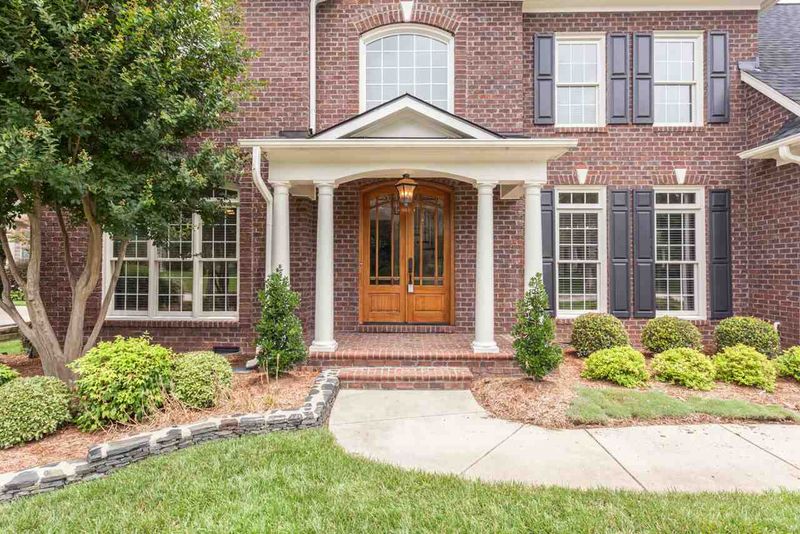 2305 Narrawood St, Raleigh, NC 27614
