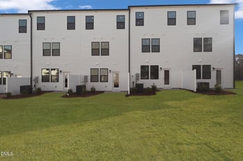 2305 Oakwood Meadows Ct, Raleigh, NC 27604