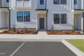 2305 Oakwood Meadows Ct, Raleigh, NC 27604