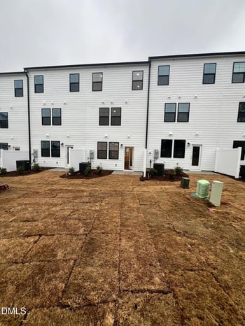 2305 Oakwood Meadows Ct, Raleigh, NC 27604