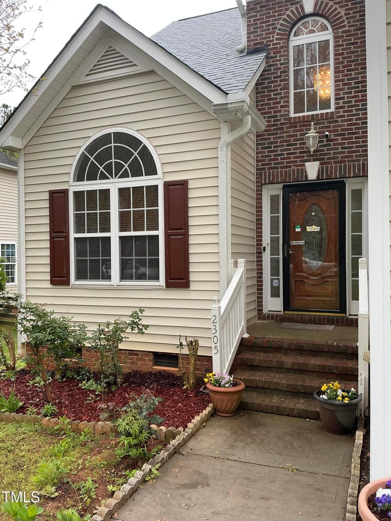 2305 Summit Dr, Hillsborough, NC 27278
