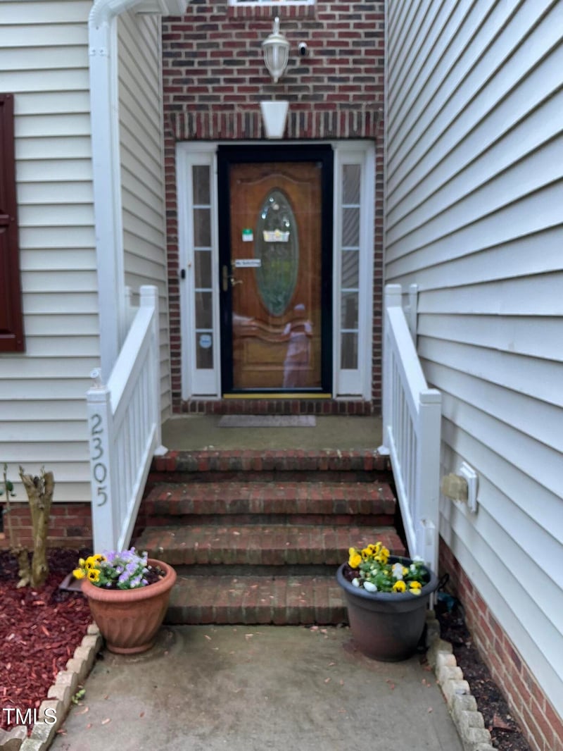 2305 Summit Dr, Hillsborough, NC 27278