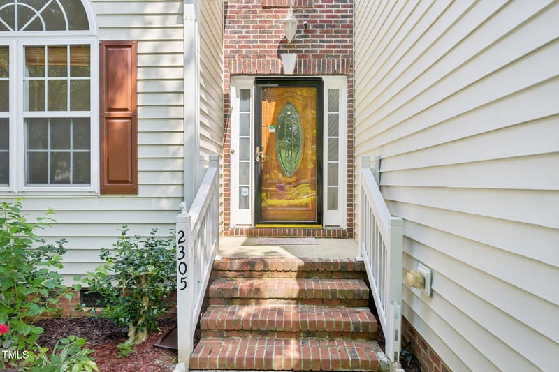 2305 Summit Dr, Hillsborough, NC 27278