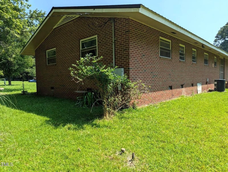 2306 Cool Springs Rd, Sanford, NC 27330