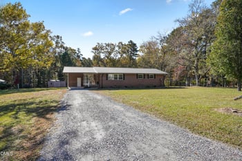 2306 Cool Springs Rd, Sanford, NC 27330