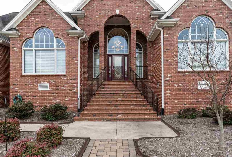 2306 Marlowe Dr, Burlington, NC 27215