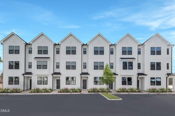 2306 Oakwood Meadows Ct, Raleigh, NC 27604