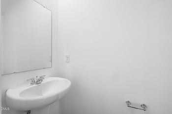 2306 Oakwood Meadows Ct, Raleigh, NC 27604