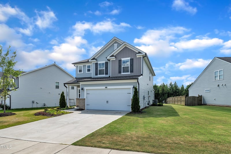 2307 Bethpage Dr, Fuquay Varina, NC 27526