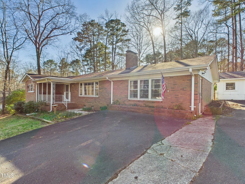 2307 Piedmont Dr, Sanford, NC 27330
