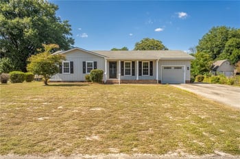 2307 Rustic Trl, Fayetteville, NC 28306