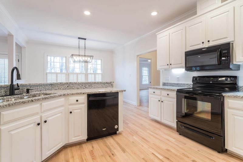 2308 Hideaway Ct, Raleigh, NC 27613