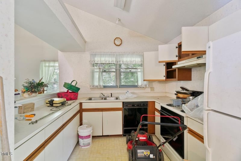 2308 Stonesthrow Ct, Raleigh, NC 27610