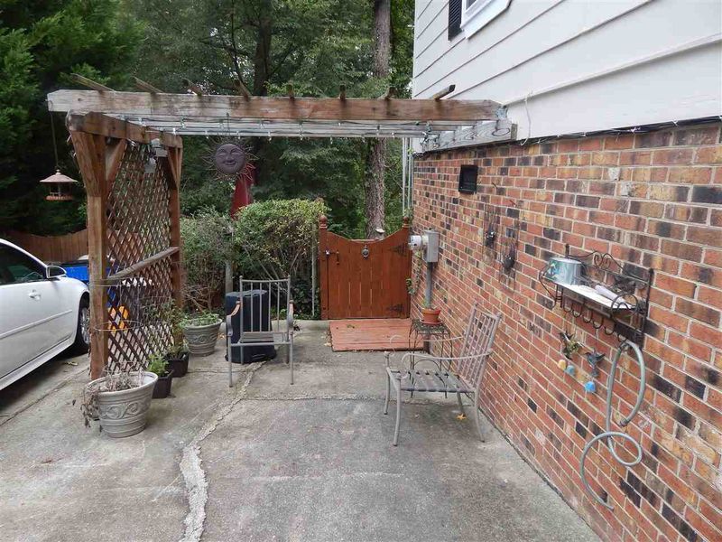 2309 Foxtrot Rd, Raleigh, NC 27610