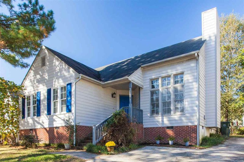 2309 Havering Pl, Raleigh, NC 27604